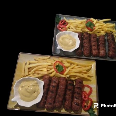 A Pousada Casablanca Craiova Exterior foto